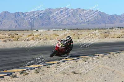 media/Jan-10-2025-CVMA Friday Practice (Fri) [[489e0da257]]/Group 4 and Trackday/Session 2 (Turn 4 Inside)/